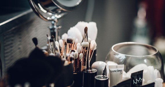 SERVIZIO MAKE-UP